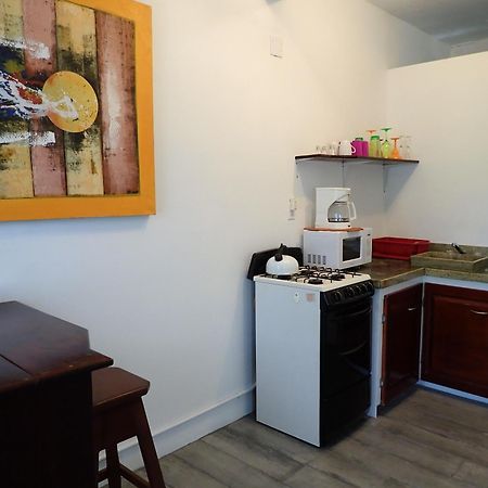Simberts Apartments Maya Beach ภายนอก รูปภาพ