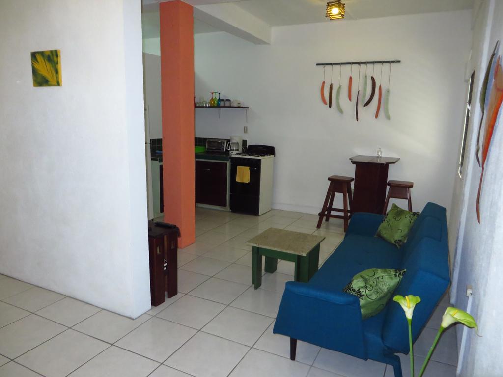 Simberts Apartments Maya Beach ภายนอก รูปภาพ