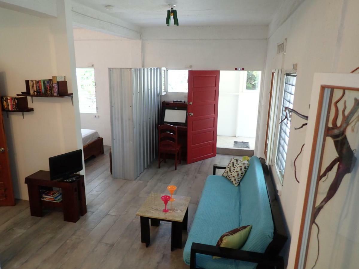 Simberts Apartments Maya Beach ภายนอก รูปภาพ