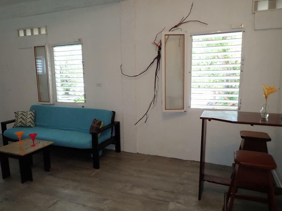 Simberts Apartments Maya Beach ภายนอก รูปภาพ