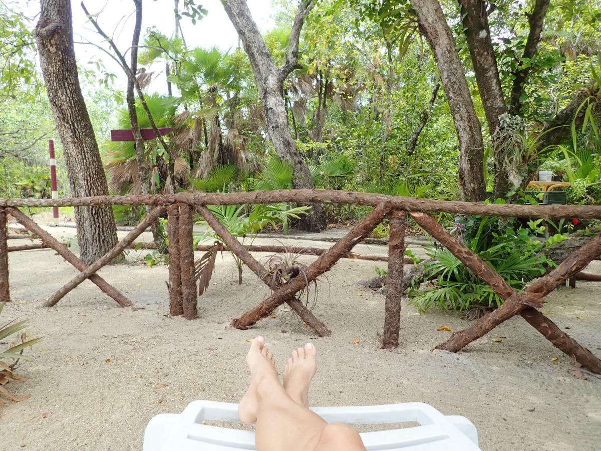 Simberts Apartments Maya Beach ภายนอก รูปภาพ