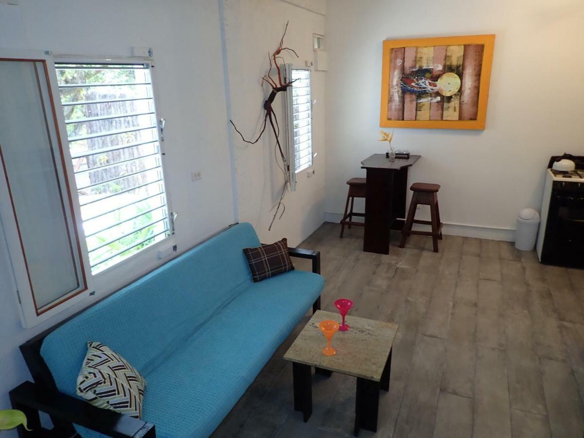 Simberts Apartments Maya Beach ภายนอก รูปภาพ