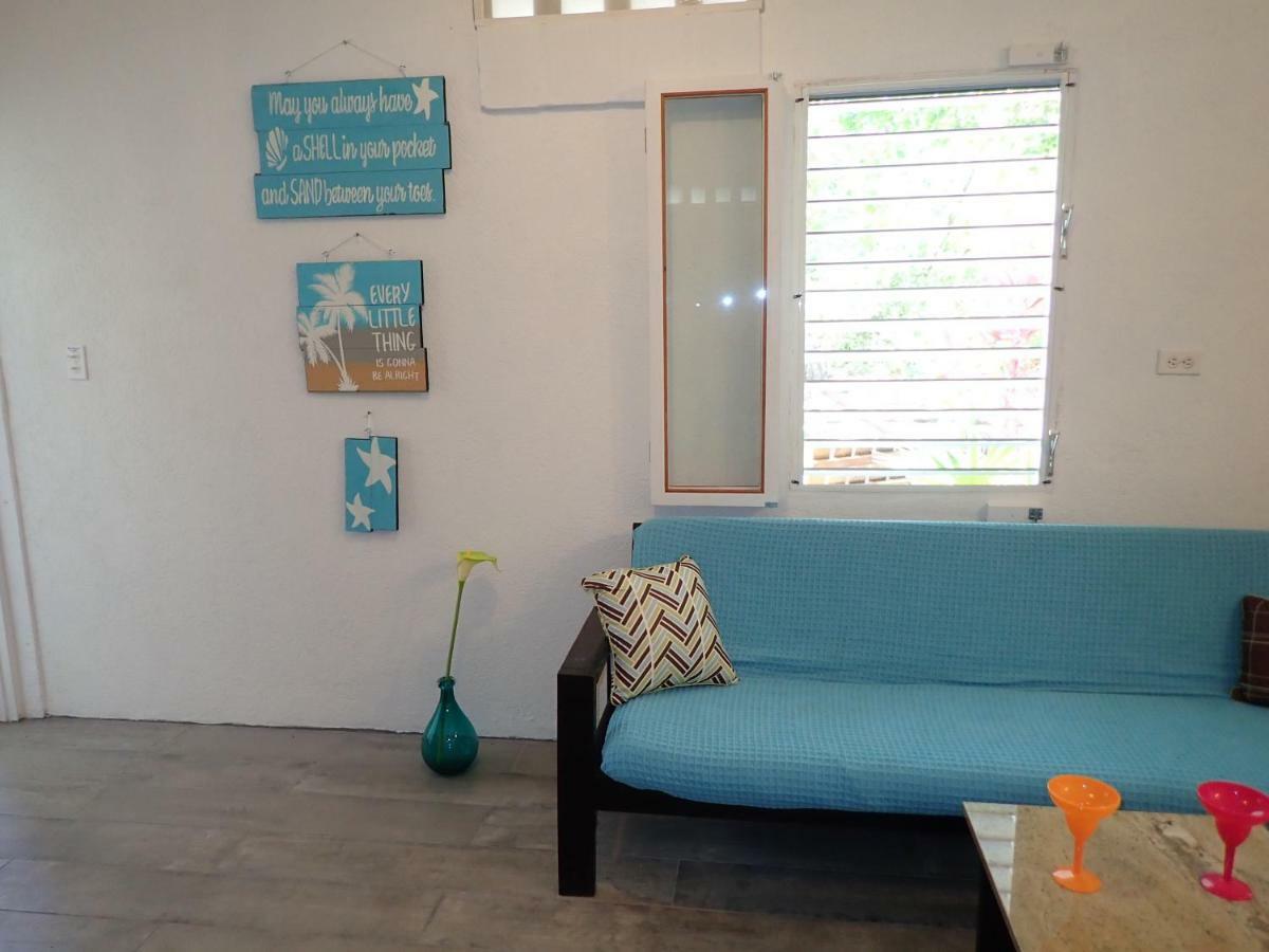 Simberts Apartments Maya Beach ภายนอก รูปภาพ